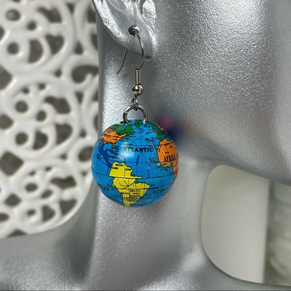 Vintage World Globe Dangle Earrings - Picture 7 of 7
